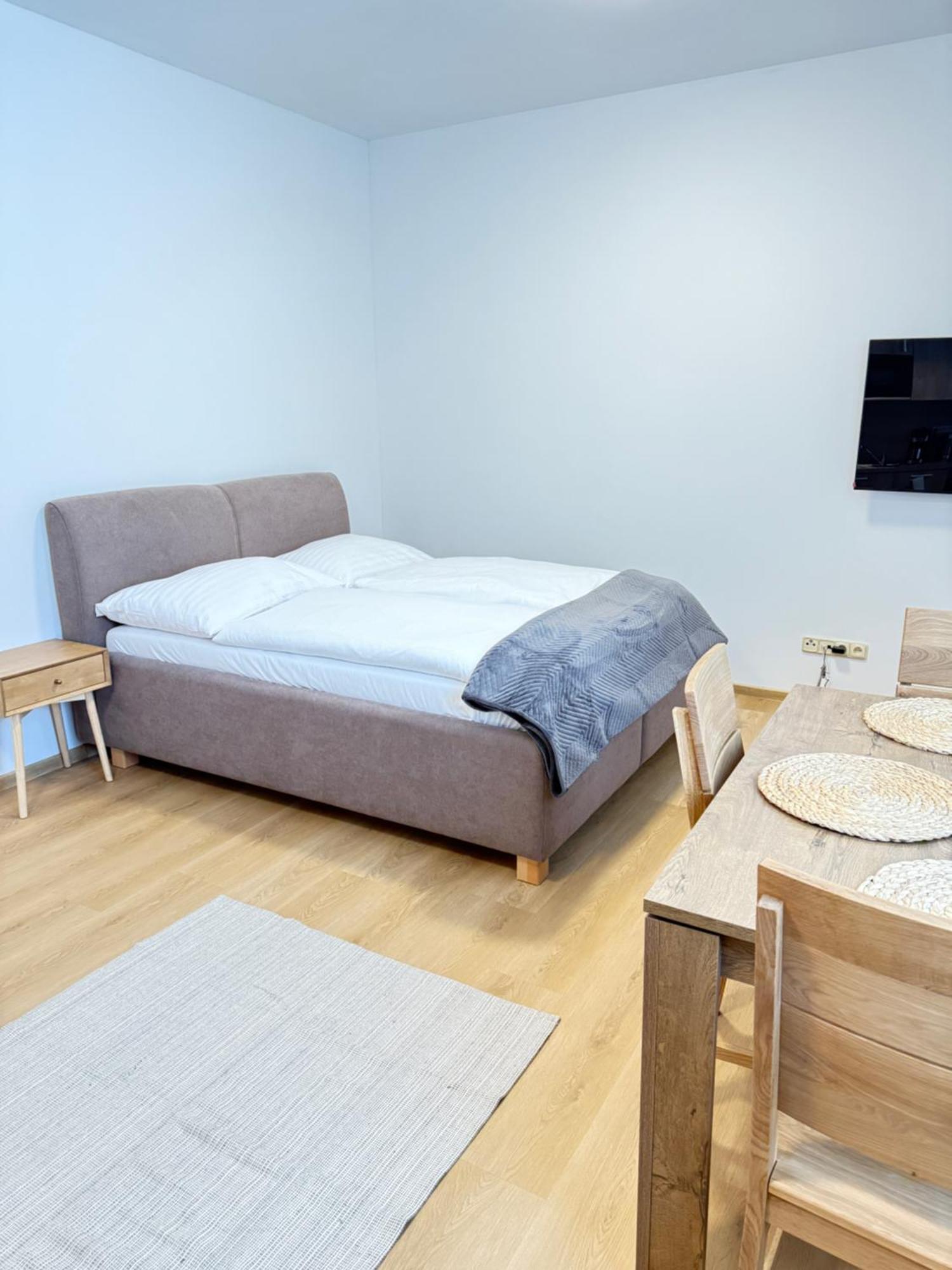 Riverside Apartment *